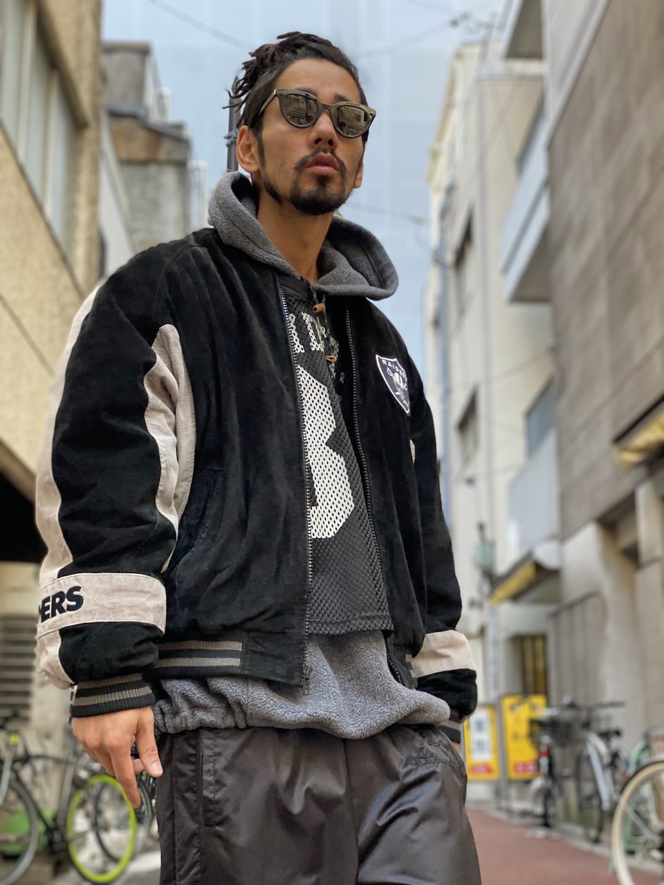 Raiders style – upperupper